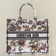 Dior Shopping Bags